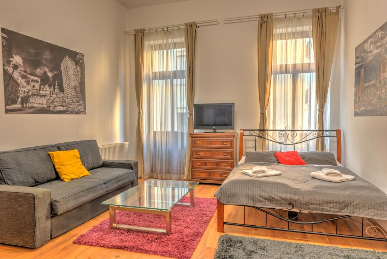 Center Apartahotel